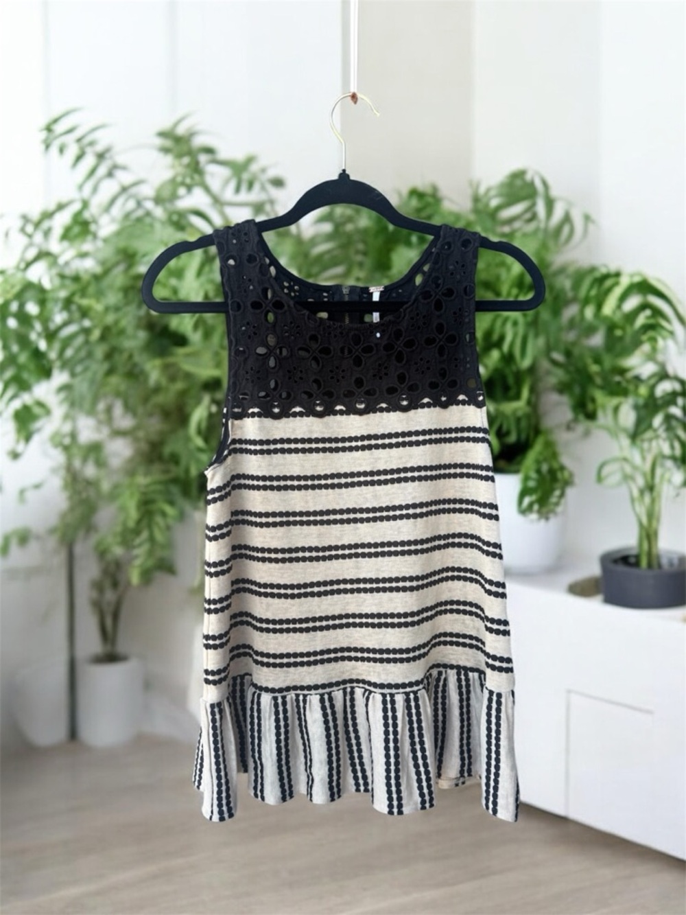 Free People "Molly's Retro Peplum" sleeveless tank top small - Picture 2 of 3